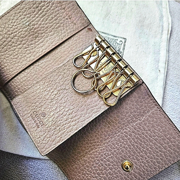 GUCCI AUTHENTIC GUCCISIMA SIGNATURE LEATHER KEYHOLDER W BOX DUSTBAG FULL INCLUS - Picture 9 of 13
